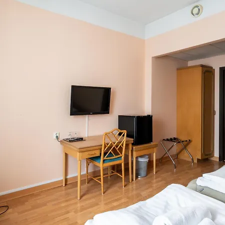 Hiisi Seaport Hotel 3*