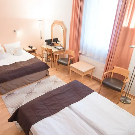 Hiisi Seaport Hotel 3*