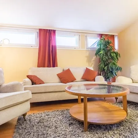 Hiisi Seaport מלון 3*